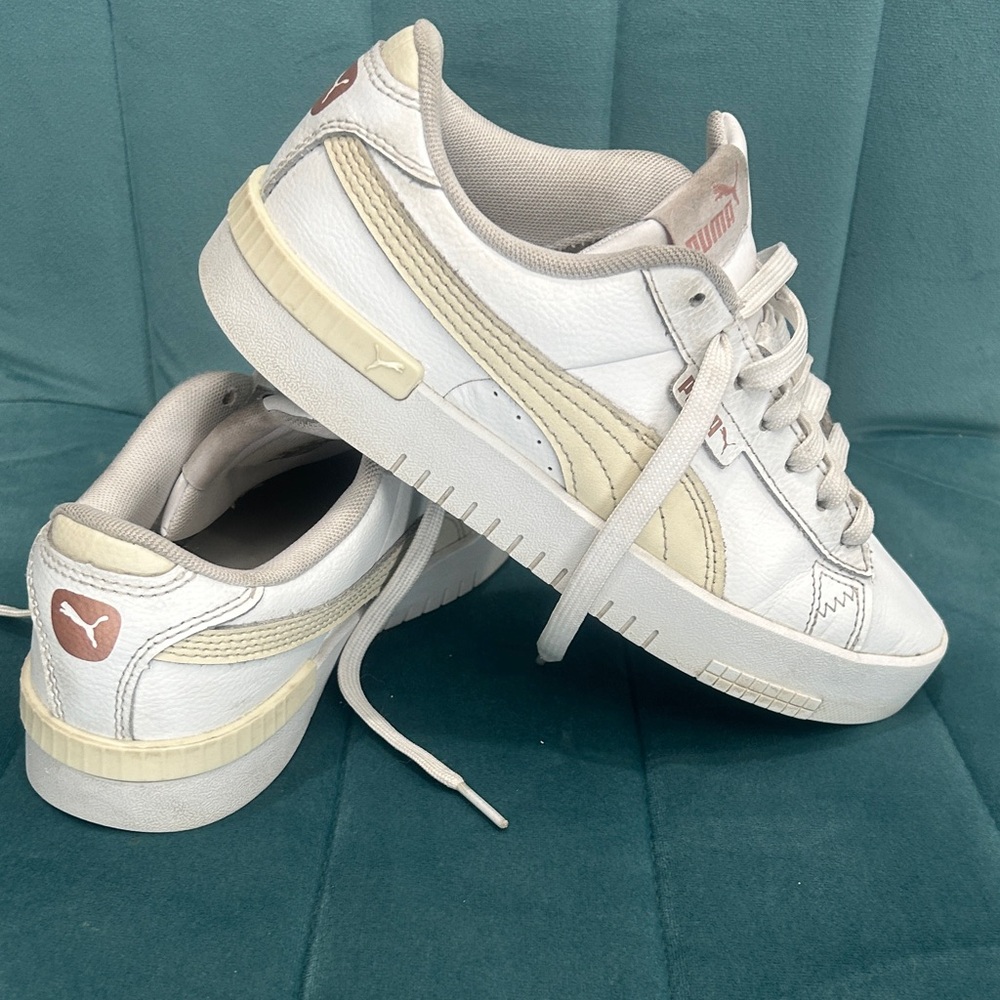Puma Women's White and Cream Sneakers